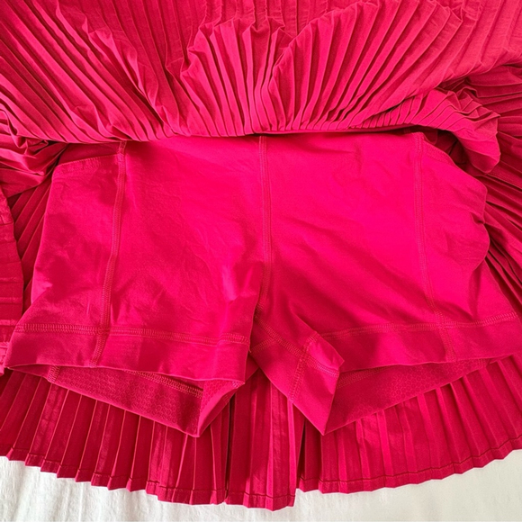 Lululemon | Varsity HR Pleated Tennis Skirt | Sz 6 | Glaze Pink | EUC - Picture 2 of 6